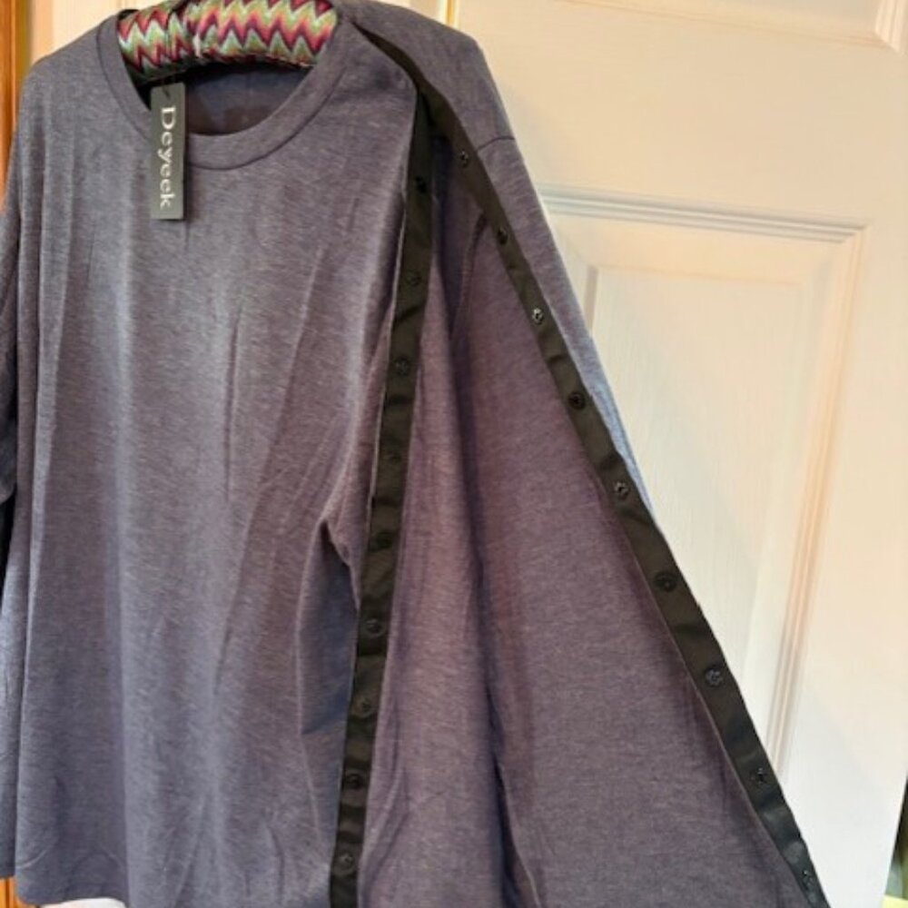 Post Shoulder Surgery Tear Away Top with 3/4" Sleeves (NWT) - Picture 6 of 15